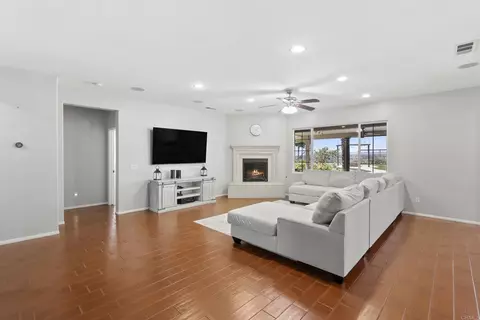 Living - 33896 Galleron St, Temecula, CA 92592 photo 3 of 4