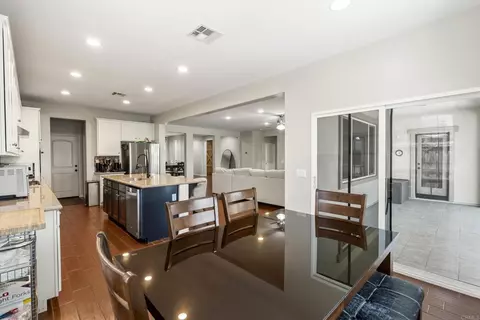Dining - 33896 Galleron St, Temecula, CA 92592 photo 5 of 5