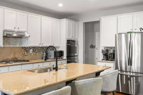 Kitchen - 33896 Galleron St, Temecula, CA 92592 photo 3 of 5