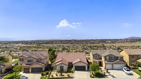 View/Area - 33896 Galleron St, Temecula, CA 92592 photo 2 of 9