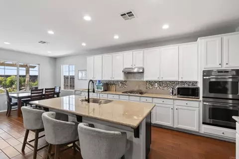 Kitchen - 33896 Galleron St, Temecula, CA 92592 photo 5 of 5