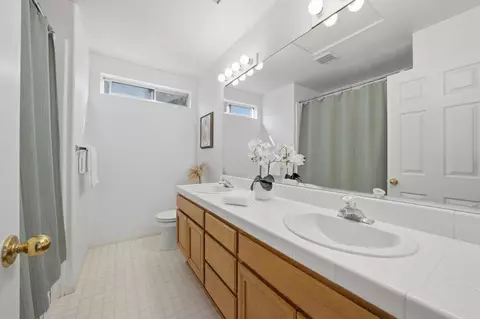 Bath - 1843 Centennial Way, Escondido, CA 92026 photo 2 of 3
