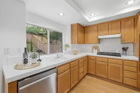 Kitchen - 1843 Centennial Way, Escondido, CA 92026 photo 3 of 5