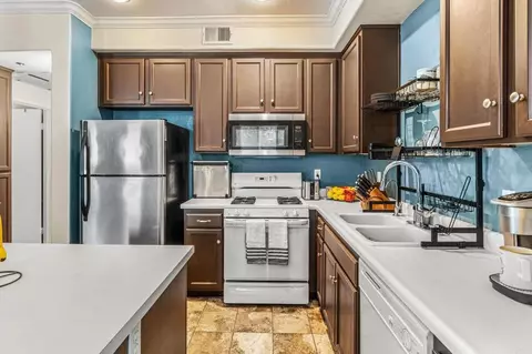 Kitchen - 3267 Dehesa Rd #67, El Cajon, CA 92019 photo 3 of 3