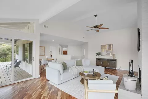 Living - 2645 Daisy Ln, Fallbrook, CA 92028 photo 3 of 3