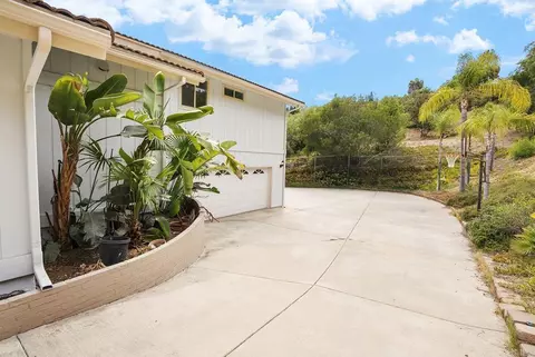 Exterior - 2645 Daisy Ln, Fallbrook, CA 92028 photo 7 of 7