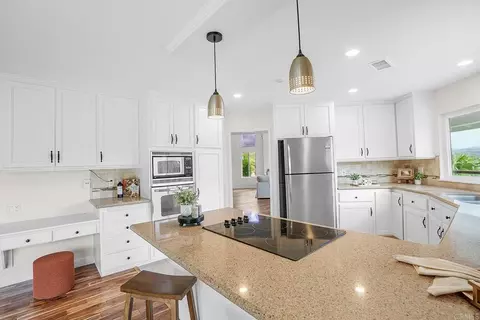 Kitchen - 2645 Daisy Ln, Fallbrook, CA 92028 photo 2 of 4