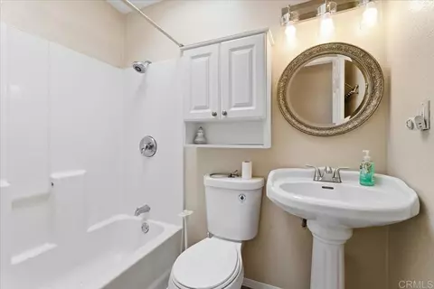 Bath - 1032 Iris Ave, Imperial Beach, CA 91932 photo 2 of 3