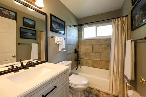 Bath - 11071 El Nopal, Lakeside, CA 92040 photo 3 of 4