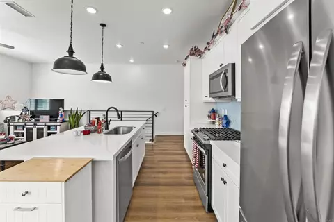 Kitchen - 3002 Bravo Loop #2, Chula Vista, CA 91915 photo 4 of 5