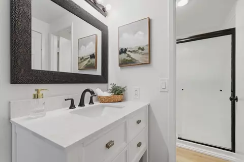 Bath - 361 E James Ct, Chula Vista, CA 91910 photo 1 of 3