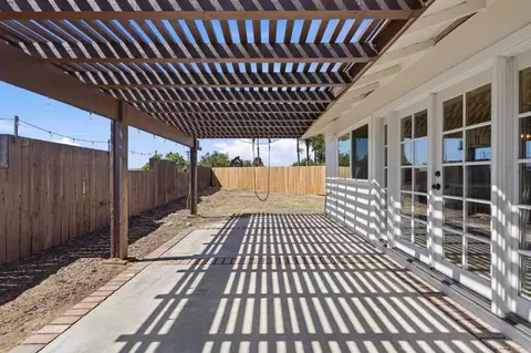 Exterior - 361 E James Ct, Chula Vista, CA 91910 photo 4 of 7