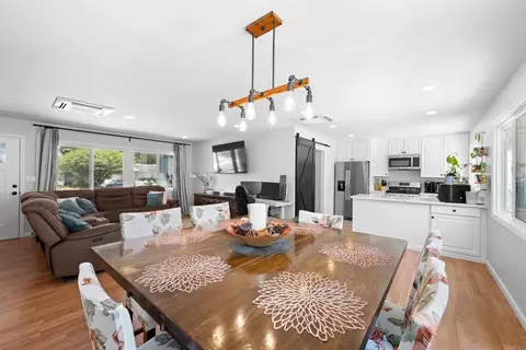 Dining - 9601 Halberns Blvd, Santee, CA 92071 photo 4 of 5
