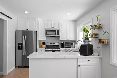 Kitchen - 9601 Halberns Blvd, Santee, CA 92071 photo 2 of 4