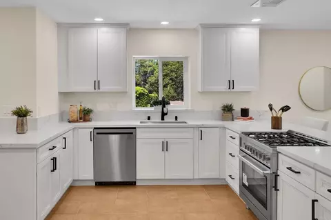 Kitchen - 3131 Summit Dr, Escondido, CA 92025 photo 2 of 4