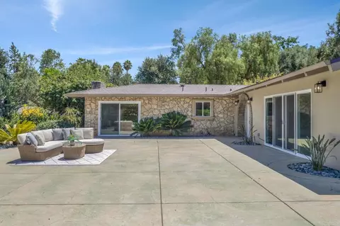 Exterior - 3131 Summit Dr, Escondido, CA 92025 photo 4 of 11