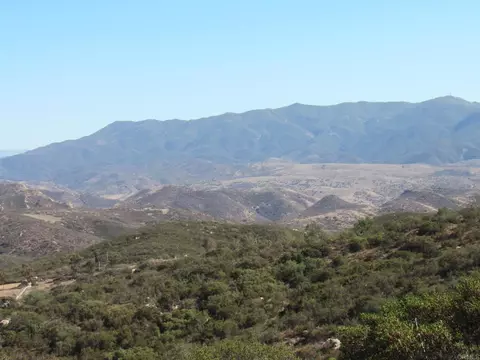 36 Leoney Ct, Jamul, CA 91935 photo 7