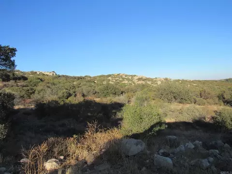 36 Leoney Ct, Jamul, CA 91935 photo 3