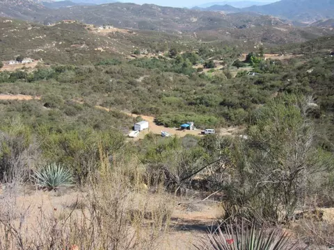 36 Leoney Ct, Jamul, CA 91935 photo 10