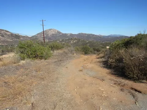 36 Leoney Ct, Jamul, CA 91935 photo 13