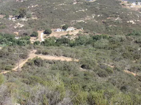 36 Leoney Ct, Jamul, CA 91935 photo 9
