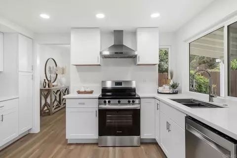 Kitchen - 779 Cholla Rd, Chula Vista, CA 91910 photo 2 of 3