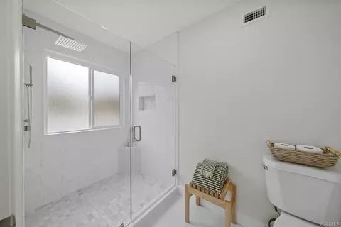 Bath - 779 Cholla Rd, Chula Vista, CA 91910 photo 3 of 4