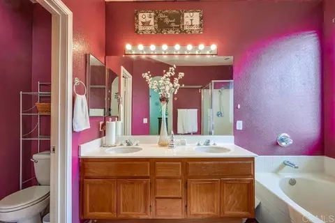 Bath - 33018 Terrace Dr, Temecula, CA 92592 photo 3 of 4