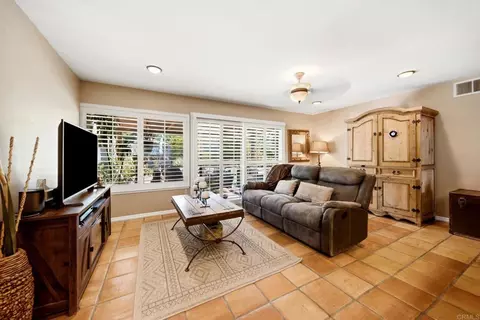 Living - 1663 Linda Sue Ln, Encinitas, CA 92024 photo 1 of 2