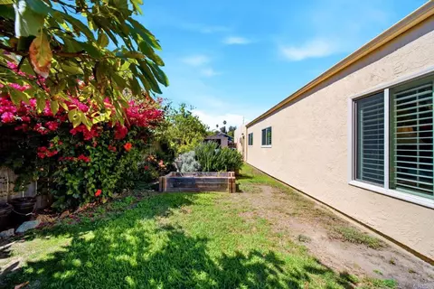 Exterior - 1663 Linda Sue Ln, Encinitas, CA 92024 photo 6 of 8