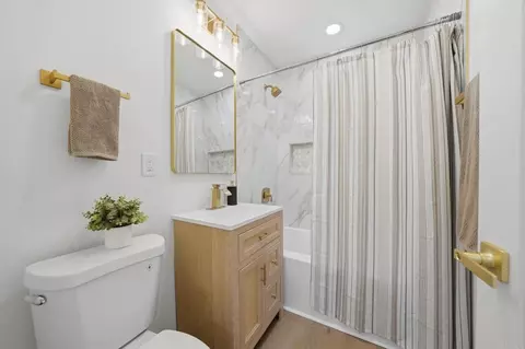 Bath - 8330 Dallas St, La Mesa, CA 91942 photo 3 of 3