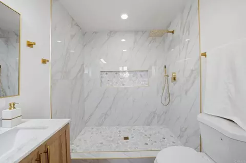 Bath - 8330 Dallas St, La Mesa, CA 91942 photo 2 of 3