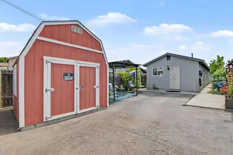Exterior - 1150 14th St, Imperial Beach, CA 91932 photo 4 of 12