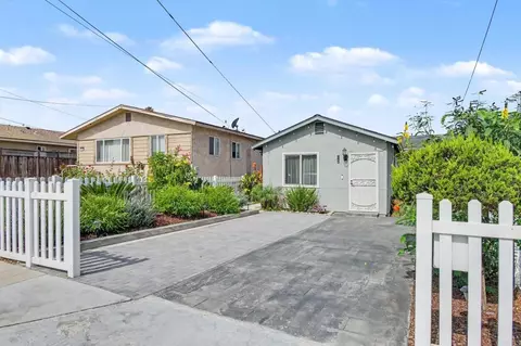 Exterior - 1150 14th St, Imperial Beach, CA 91932 photo 2 of 12