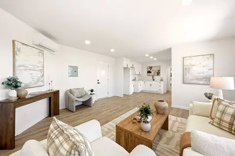 Living - 1024 Circle Dr, Escondido, CA 92025 photo 6 of 9