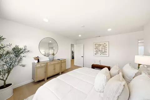 Bedroom - 1024 Circle Dr, Escondido, CA 92025 photo 3 of 7