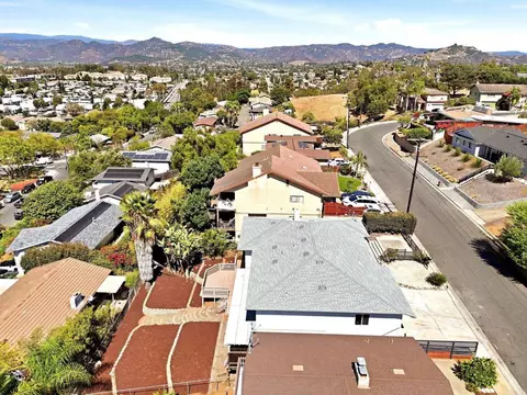 View/Area - 1024 Circle Dr, Escondido, CA 92025 photo 2 of 5