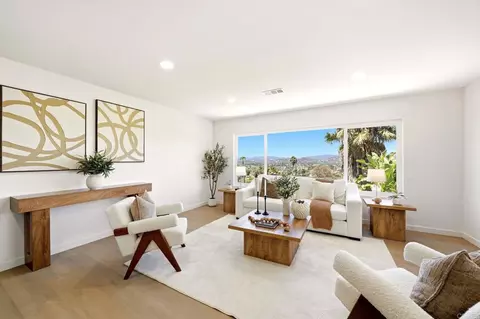 Living - 1024 Circle Dr, Escondido, CA 92025 photo 2 of 9