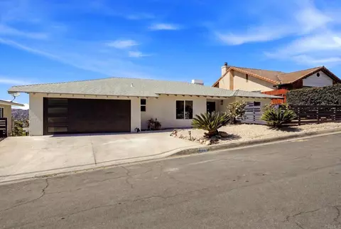 Exterior - 1024 Circle Dr, Escondido, CA 92025 photo 9 of 10