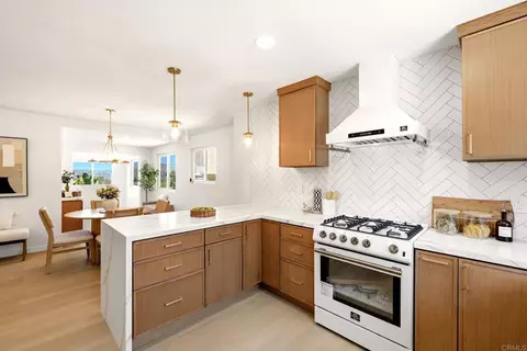 Kitchen - 1024 Circle Dr, Escondido, CA 92025 photo 5 of 7