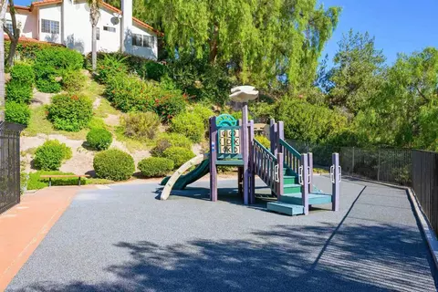 1550 Apache Dr UNIT D, Chula Vista, CA 91910 photo 4