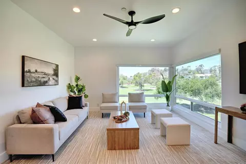12122 Royal Birkdale Row #303, San Diego, CA 92128