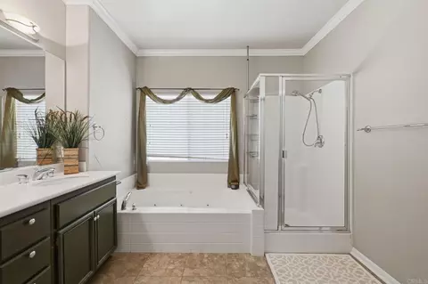 Bath - 5186 Cobalt Way, Oceanside, CA 92057 photo 2 of 4
