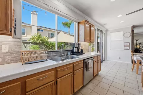 Kitchen - 5186 Cobalt Way, Oceanside, CA 92057 photo 3 of 4