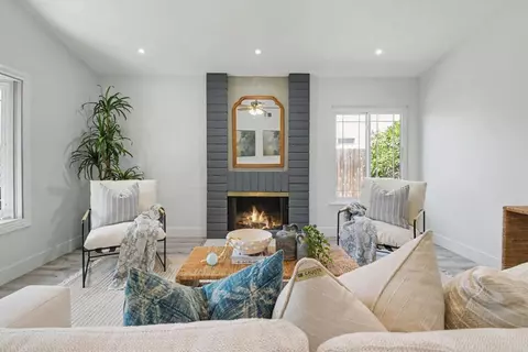 Living - 104 Lechuza Ln, Spring Valley, CA 91977 photo 1 of 3