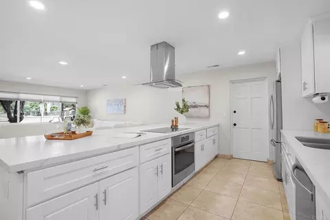 Kitchen - 14135 York Ave, Poway, CA 92064 photo 4 of 6
