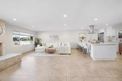 Living - 14135 York Ave, Poway, CA 92064 photo 1 of 4