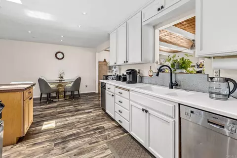 Kitchen - 14668 Lyons Valley Rd, Jamul, CA 91935 photo 2 of 4