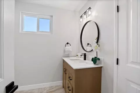 Bath - 611 9th St, Ramona, CA 92065 photo 2 of 3