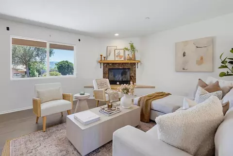 Living - 9744 Sierra Madre Rd, Spring Valley, CA 91977 photo 2 of 3